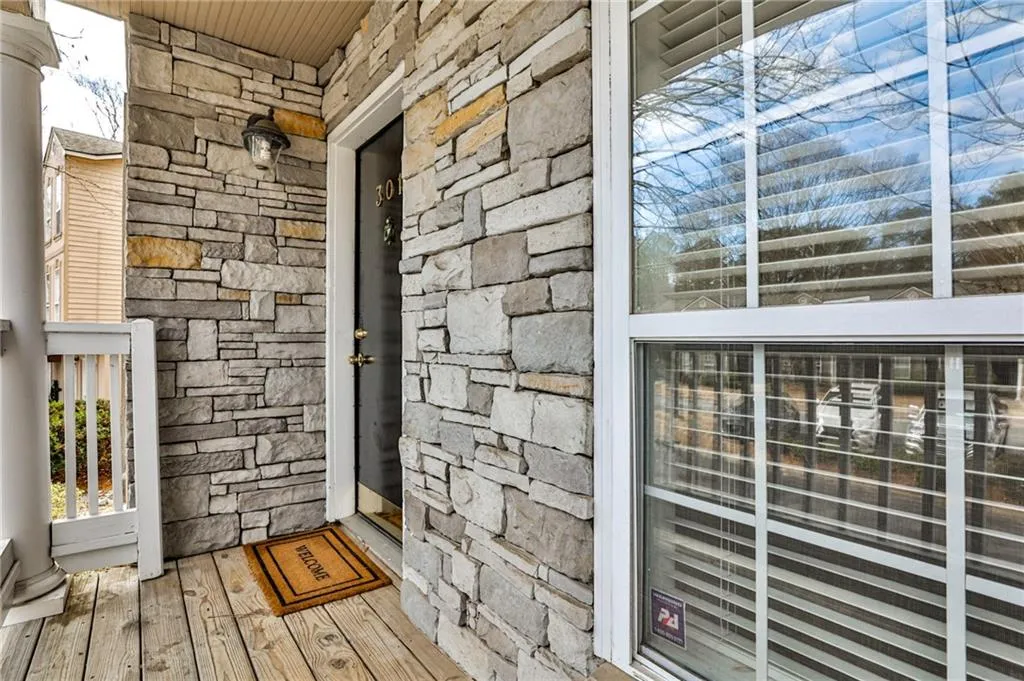 301 Masons Creek Circle, Atlanta, Georgia 30350, 3 Bedrooms Bedrooms, ,2 BathroomsBathrooms,Residential,Sold,301 Masons Creek Circle,7530540