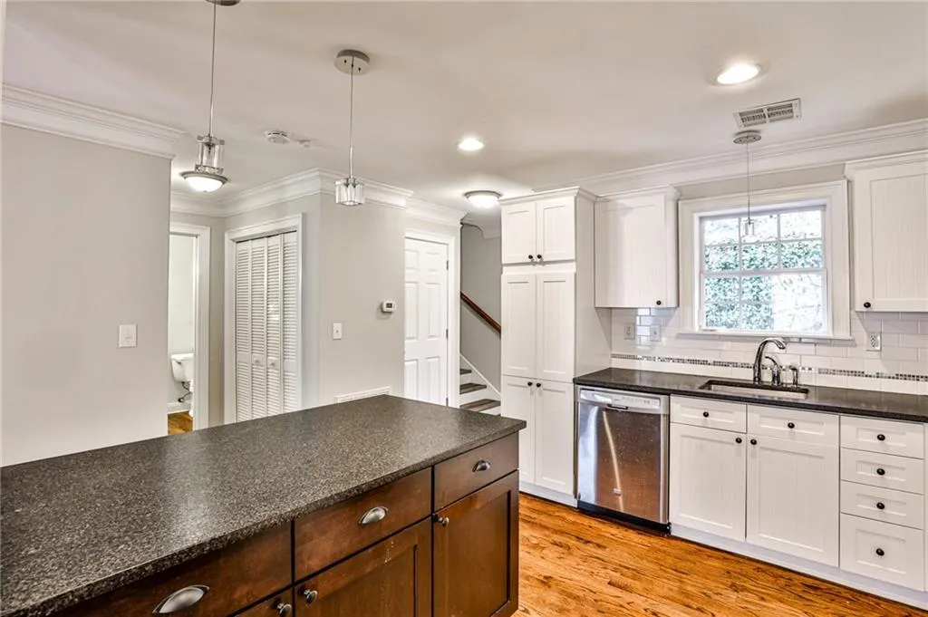 301 Masons Creek Circle, Atlanta, Georgia 30350, 3 Bedrooms Bedrooms, ,2 BathroomsBathrooms,Residential,Sold,301 Masons Creek Circle,7530540