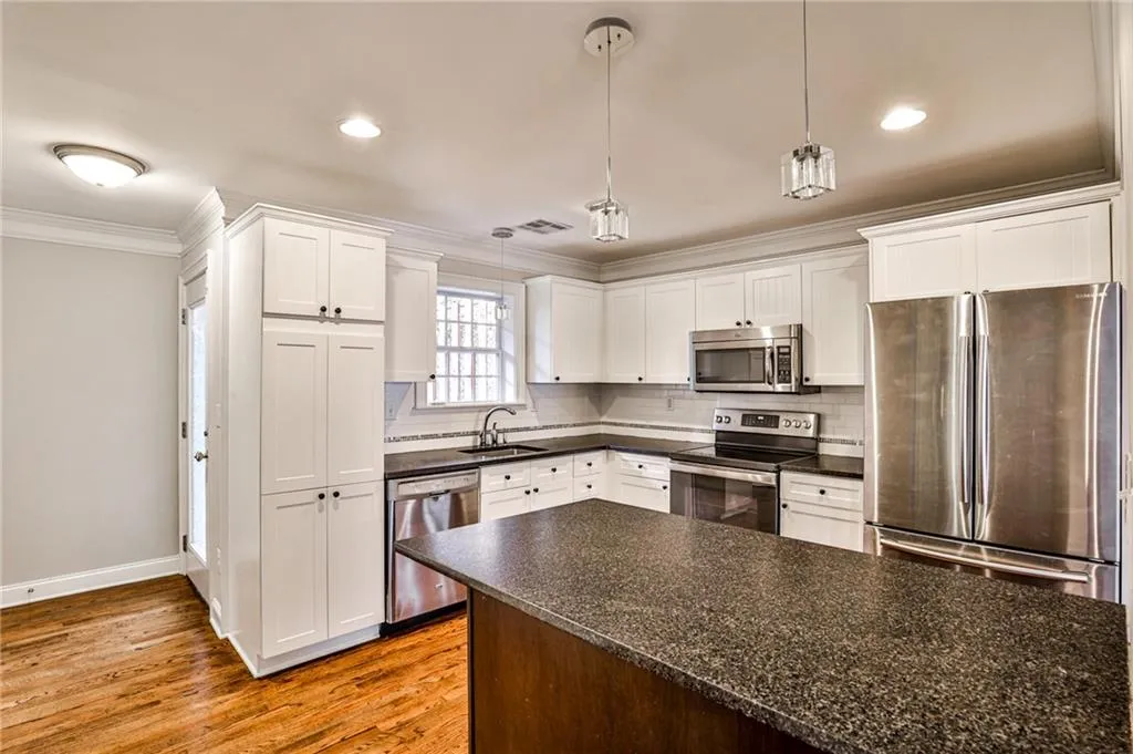 301 Masons Creek Circle, Atlanta, Georgia 30350, 3 Bedrooms Bedrooms, ,2 BathroomsBathrooms,Residential,Sold,301 Masons Creek Circle,7530540
