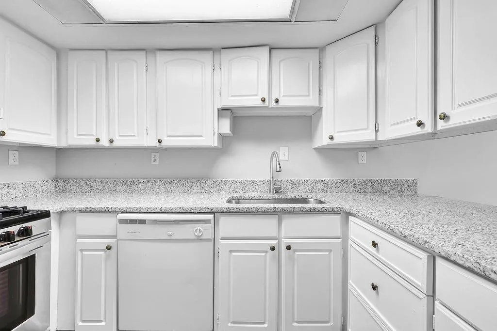 524 Granite Ridge Place, Sandy Springs, Georgia 30350, 2 Bedrooms Bedrooms, ,2 BathroomsBathrooms,Residential,Sold,524 Granite Ridge Place,6955171