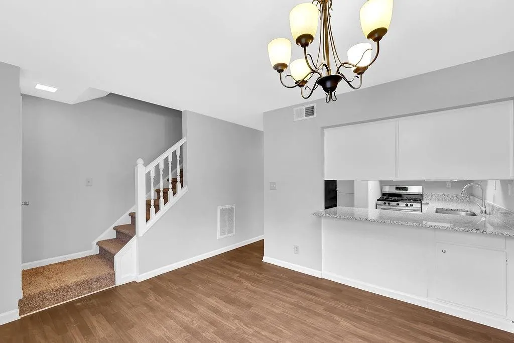 524 Granite Ridge Place, Sandy Springs, Georgia 30350, 2 Bedrooms Bedrooms, ,2 BathroomsBathrooms,Residential,Sold,524 Granite Ridge Place,6955171