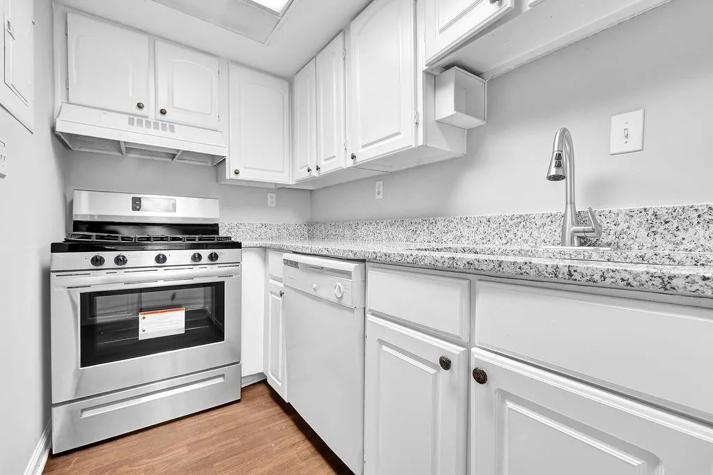 524 Granite Ridge Place, Sandy Springs, Georgia 30350, 2 Bedrooms Bedrooms, ,2 BathroomsBathrooms,Residential,Sold,524 Granite Ridge Place,6955171