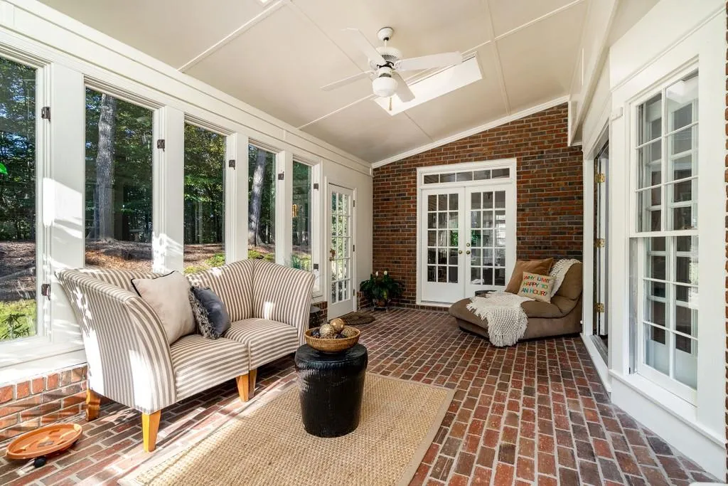 1590 Bakers Glen Drive, Sandy Springs, Georgia 30350, 5 Bedrooms Bedrooms, ,5 BathroomsBathrooms,Residential,Sold,1590 Bakers Glen Drive,6794167