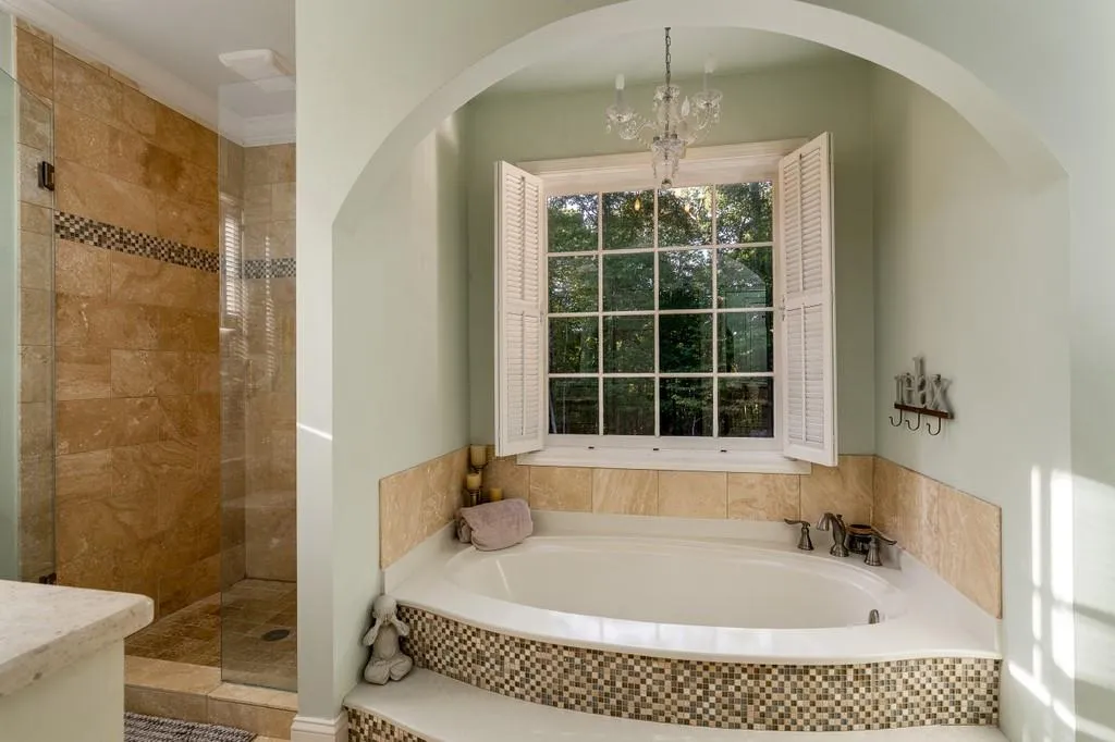 1590 Bakers Glen Drive, Sandy Springs, Georgia 30350, 5 Bedrooms Bedrooms, ,5 BathroomsBathrooms,Residential,Sold,1590 Bakers Glen Drive,6794167