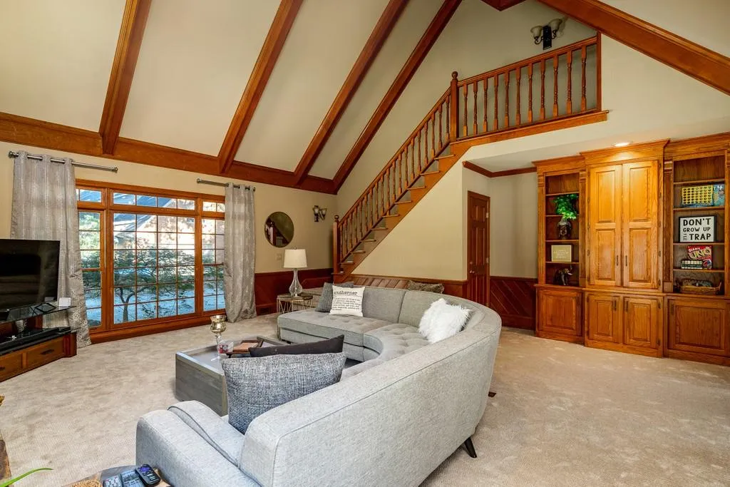 1590 Bakers Glen Drive, Sandy Springs, Georgia 30350, 5 Bedrooms Bedrooms, ,5 BathroomsBathrooms,Residential,Sold,1590 Bakers Glen Drive,6794167