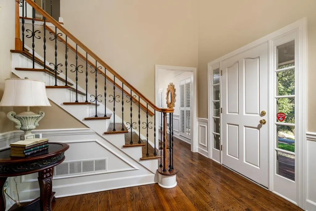 1590 Bakers Glen Drive, Sandy Springs, Georgia 30350, 5 Bedrooms Bedrooms, ,5 BathroomsBathrooms,Residential,Sold,1590 Bakers Glen Drive,6794167