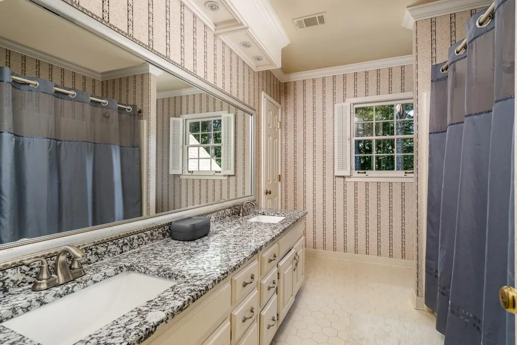 1590 Bakers Glen Drive, Sandy Springs, Georgia 30350, 5 Bedrooms Bedrooms, ,5 BathroomsBathrooms,Residential,Sold,1590 Bakers Glen Drive,6794167