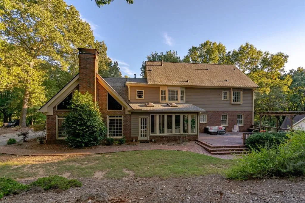 1590 Bakers Glen Drive, Sandy Springs, Georgia 30350, 5 Bedrooms Bedrooms, ,5 BathroomsBathrooms,Residential,Sold,1590 Bakers Glen Drive,6794167