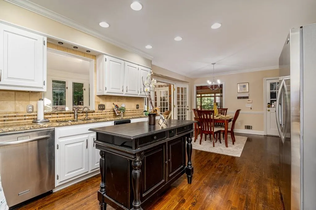 1590 Bakers Glen Drive, Sandy Springs, Georgia 30350, 5 Bedrooms Bedrooms, ,5 BathroomsBathrooms,Residential,Sold,1590 Bakers Glen Drive,6794167