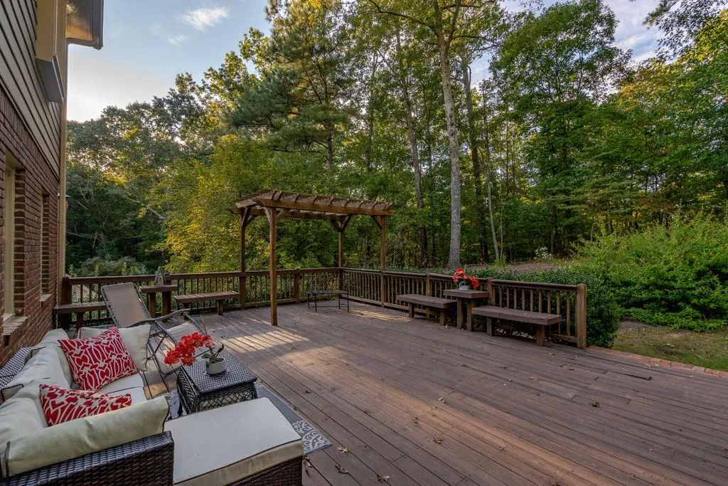 1590 Bakers Glen Drive, Sandy Springs, Georgia 30350, 5 Bedrooms Bedrooms, ,5 BathroomsBathrooms,Residential,Sold,1590 Bakers Glen Drive,6794167