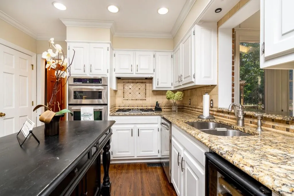 1590 Bakers Glen Drive, Sandy Springs, Georgia 30350, 5 Bedrooms Bedrooms, ,5 BathroomsBathrooms,Residential,Sold,1590 Bakers Glen Drive,6794167