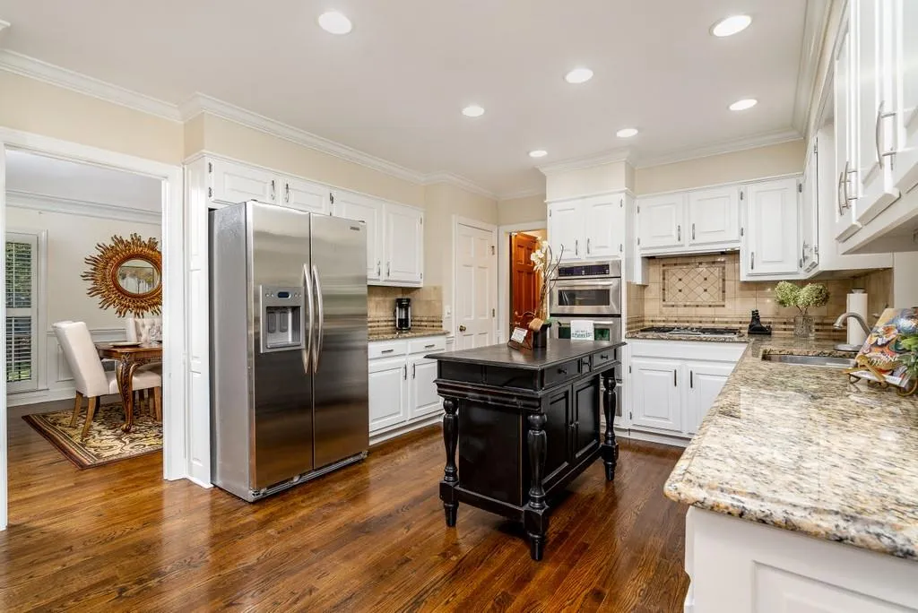 1590 Bakers Glen Drive, Sandy Springs, Georgia 30350, 5 Bedrooms Bedrooms, ,5 BathroomsBathrooms,Residential,Sold,1590 Bakers Glen Drive,6794167