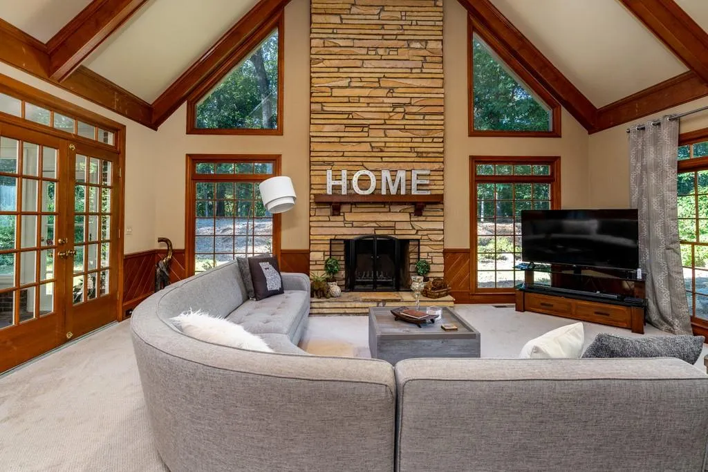 1590 Bakers Glen Drive, Sandy Springs, Georgia 30350, 5 Bedrooms Bedrooms, ,5 BathroomsBathrooms,Residential,Sold,1590 Bakers Glen Drive,6794167