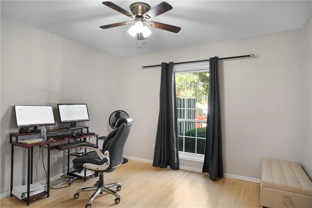 6851 Roswell Road Unit F1, Sandy Springs, Georgia 30328, 2 Bedrooms Bedrooms, ,2 BathroomsBathrooms,Residential,Sold,6851 Roswell Road Unit F1,7031931