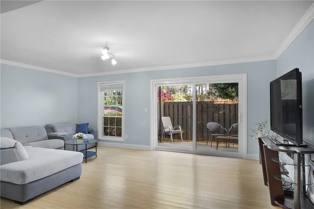 6851 Roswell Road Unit F1, Sandy Springs, Georgia 30328, 2 Bedrooms Bedrooms, ,2 BathroomsBathrooms,Residential,Sold,6851 Roswell Road Unit F1,7031931