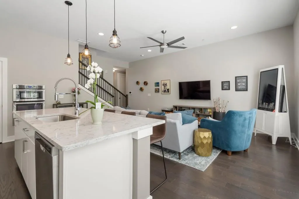 6674 Cadence Boulevard, Atlanta, Georgia 30328, 1 Bedroom Bedrooms, ,1 BathroomBathrooms,Residential,Sold,6674 Cadence Boulevard,7431369