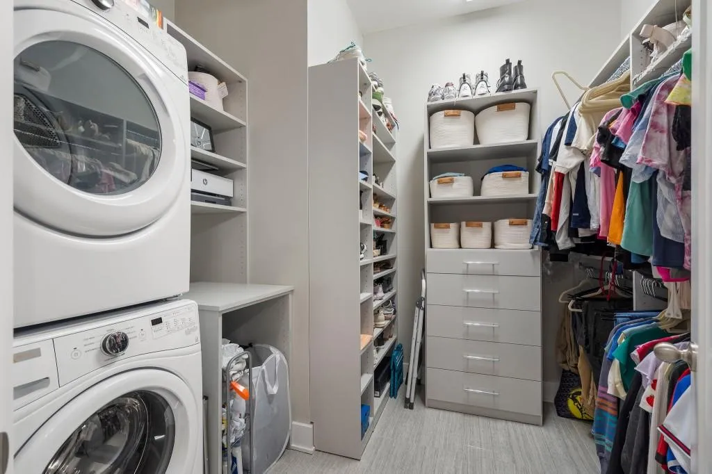 6674 Cadence Boulevard, Atlanta, Georgia 30328, 1 Bedroom Bedrooms, ,1 BathroomBathrooms,Residential,Sold,6674 Cadence Boulevard,7431369