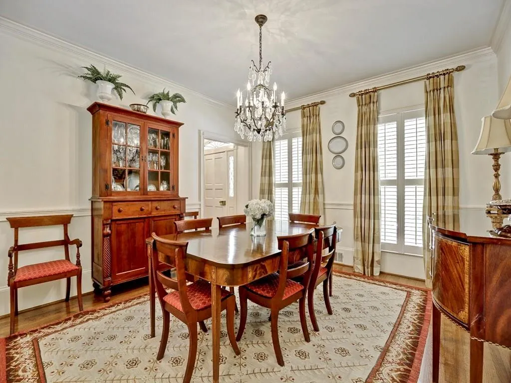 3403 W Paces Ferry Court Nw, Atlanta, Georgia 30327, 5 Bedrooms Bedrooms, ,3 BathroomsBathrooms,Residential,Sold,3403 W Paces Ferry Court Nw,5706531