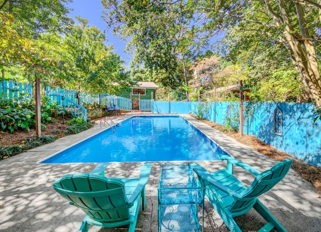 5200 Riverview Road, Atlanta, Georgia 30327, 4 Bedrooms Bedrooms, ,2 BathroomsBathrooms,Residential,Sold,5200 Riverview Road,7128060