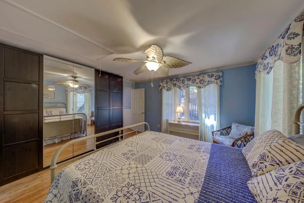 5200 Riverview Road, Atlanta, Georgia 30327, 4 Bedrooms Bedrooms, ,2 BathroomsBathrooms,Residential,Sold,5200 Riverview Road,7128060