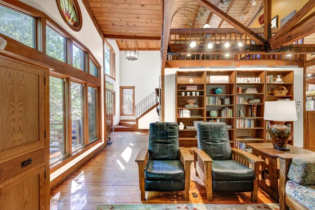 5200 Riverview Road, Atlanta, Georgia 30327, 4 Bedrooms Bedrooms, ,2 BathroomsBathrooms,Residential,Sold,5200 Riverview Road,7128060