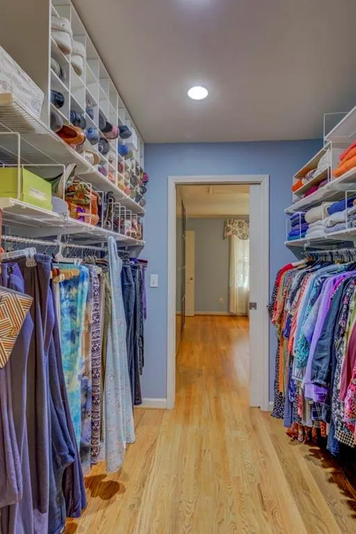 5200 Riverview Road, Atlanta, Georgia 30327, 4 Bedrooms Bedrooms, ,2 BathroomsBathrooms,Residential,Sold,5200 Riverview Road,7128060