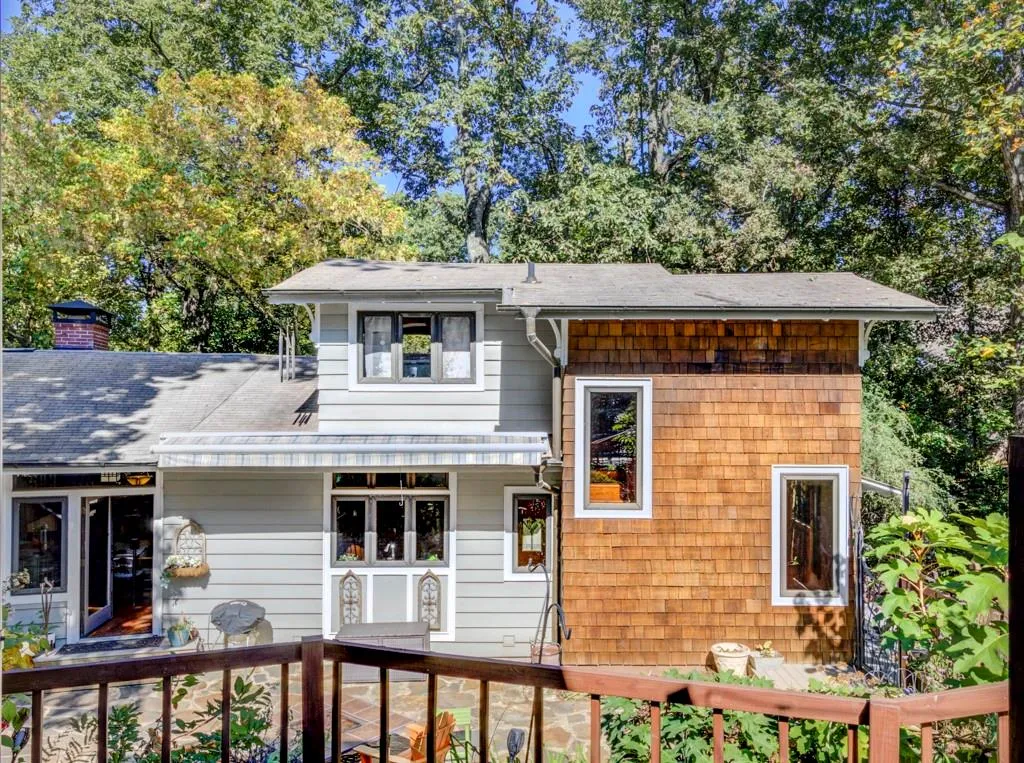 5200 Riverview Road, Atlanta, Georgia 30327, 4 Bedrooms Bedrooms, ,2 BathroomsBathrooms,Residential,Sold,5200 Riverview Road,7128060