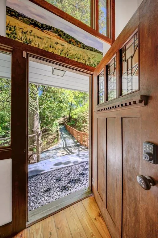 5200 Riverview Road, Atlanta, Georgia 30327, 4 Bedrooms Bedrooms, ,2 BathroomsBathrooms,Residential,Sold,5200 Riverview Road,7128060