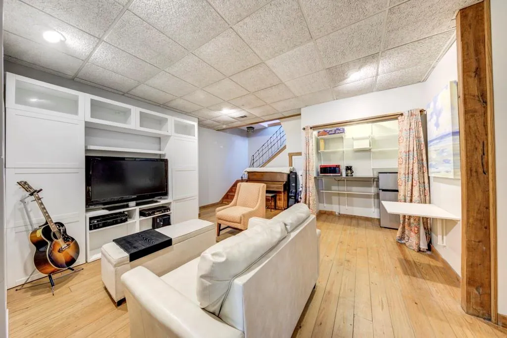 5200 Riverview Road, Atlanta, Georgia 30327, 4 Bedrooms Bedrooms, ,2 BathroomsBathrooms,Residential,Sold,5200 Riverview Road,7128060