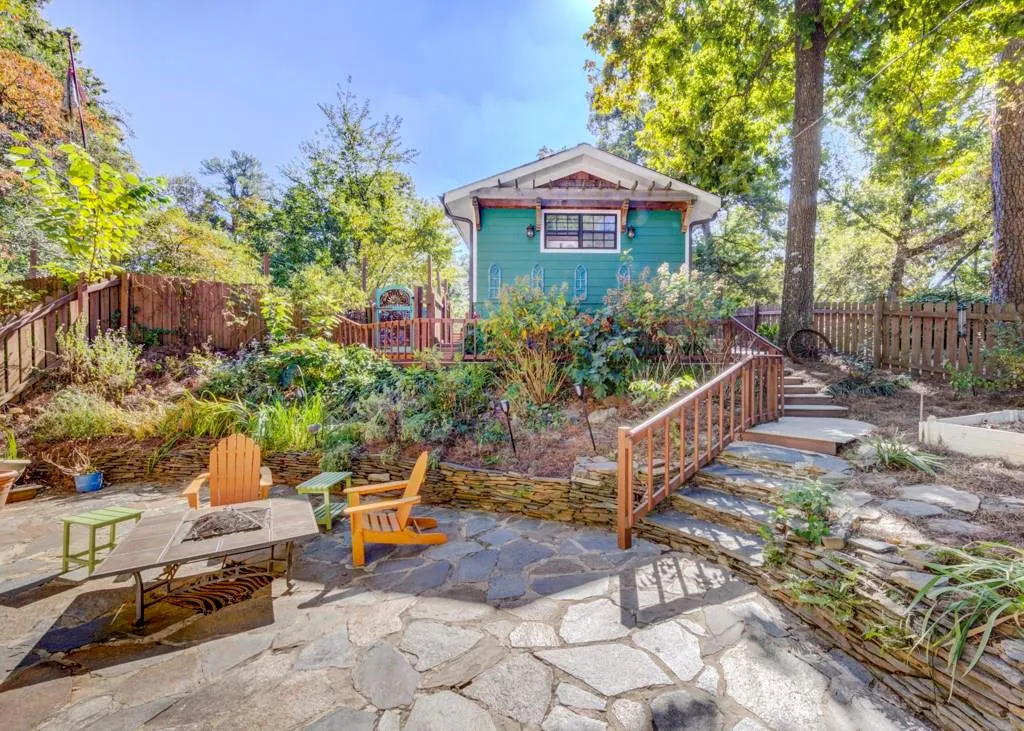 5200 Riverview Road, Atlanta, Georgia 30327, 4 Bedrooms Bedrooms, ,2 BathroomsBathrooms,Residential,Sold,5200 Riverview Road,7128060