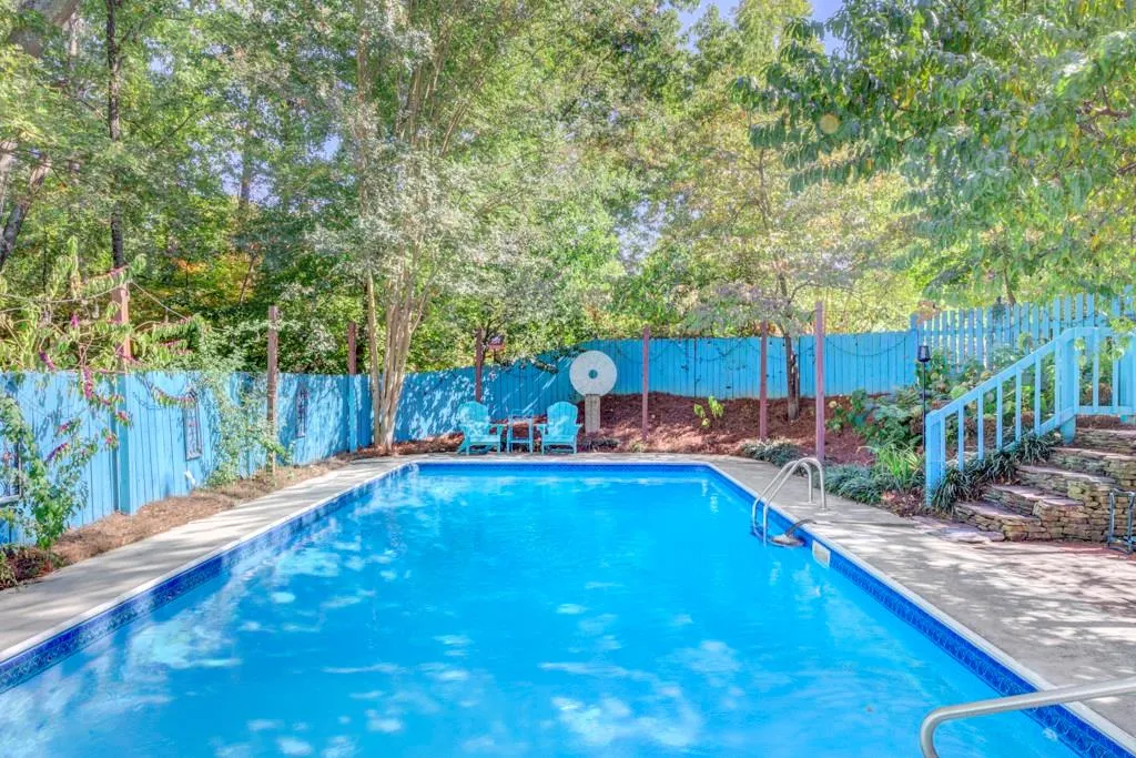 5200 Riverview Road, Atlanta, Georgia 30327, 4 Bedrooms Bedrooms, ,2 BathroomsBathrooms,Residential,Sold,5200 Riverview Road,7128060