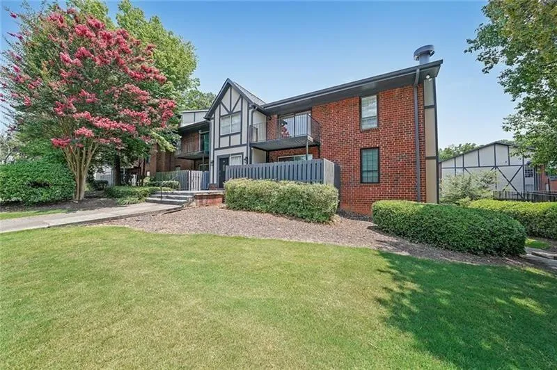 6851 Roswell Road Unit O3, Atlanta, Georgia 30328, 1 Bedroom Bedrooms, ,1 BathroomBathrooms,Residential,For Sale,6851 Roswell Road Unit O3,7742845