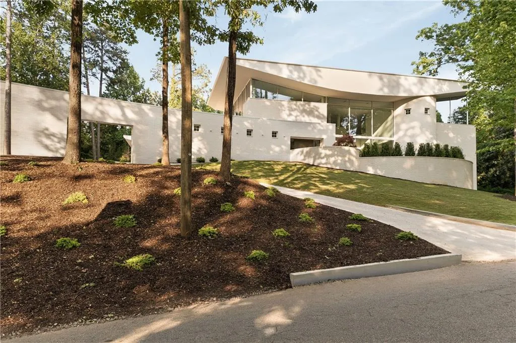 3619 Ivy Road Ne, Atlanta, Georgia 30342, 5 Bedrooms Bedrooms, 0 ,5 BathroomsBathrooms,Residential,For Sale,3619 Ivy Road Ne,7760222