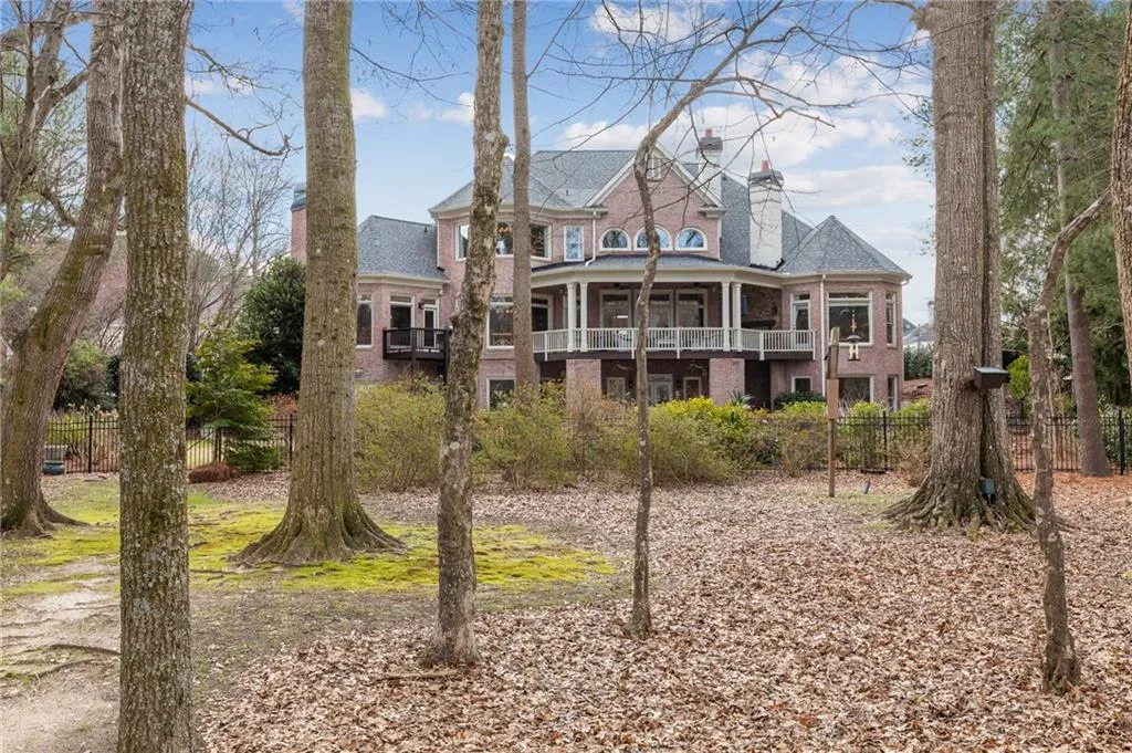 374 Caruso Court, Sandy Springs, Georgia 30350, 5 Bedrooms Bedrooms, ,6 BathroomsBathrooms,Residential,Sold,374 Caruso Court,6684749