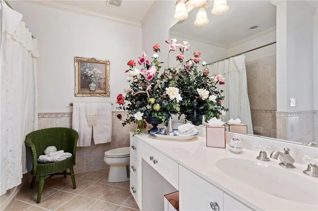 374 Caruso Court, Sandy Springs, Georgia 30350, 5 Bedrooms Bedrooms, ,6 BathroomsBathrooms,Residential,Sold,374 Caruso Court,6684749