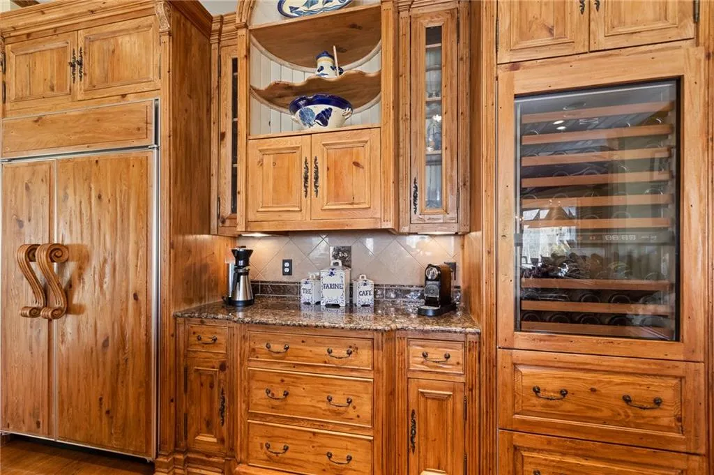 374 Caruso Court, Sandy Springs, Georgia 30350, 5 Bedrooms Bedrooms, ,6 BathroomsBathrooms,Residential,Sold,374 Caruso Court,6684749