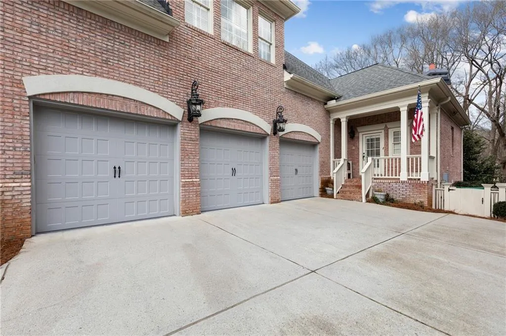 374 Caruso Court, Sandy Springs, Georgia 30350, 5 Bedrooms Bedrooms, ,6 BathroomsBathrooms,Residential,Sold,374 Caruso Court,6684749