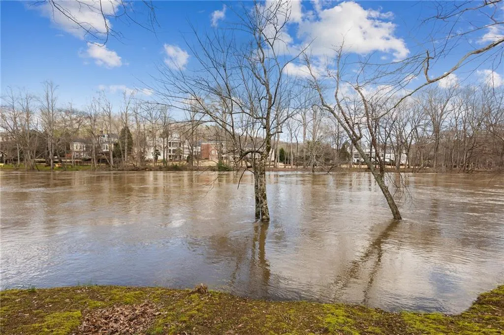 374 Caruso Court, Sandy Springs, Georgia 30350, 5 Bedrooms Bedrooms, ,6 BathroomsBathrooms,Residential,Sold,374 Caruso Court,6684749