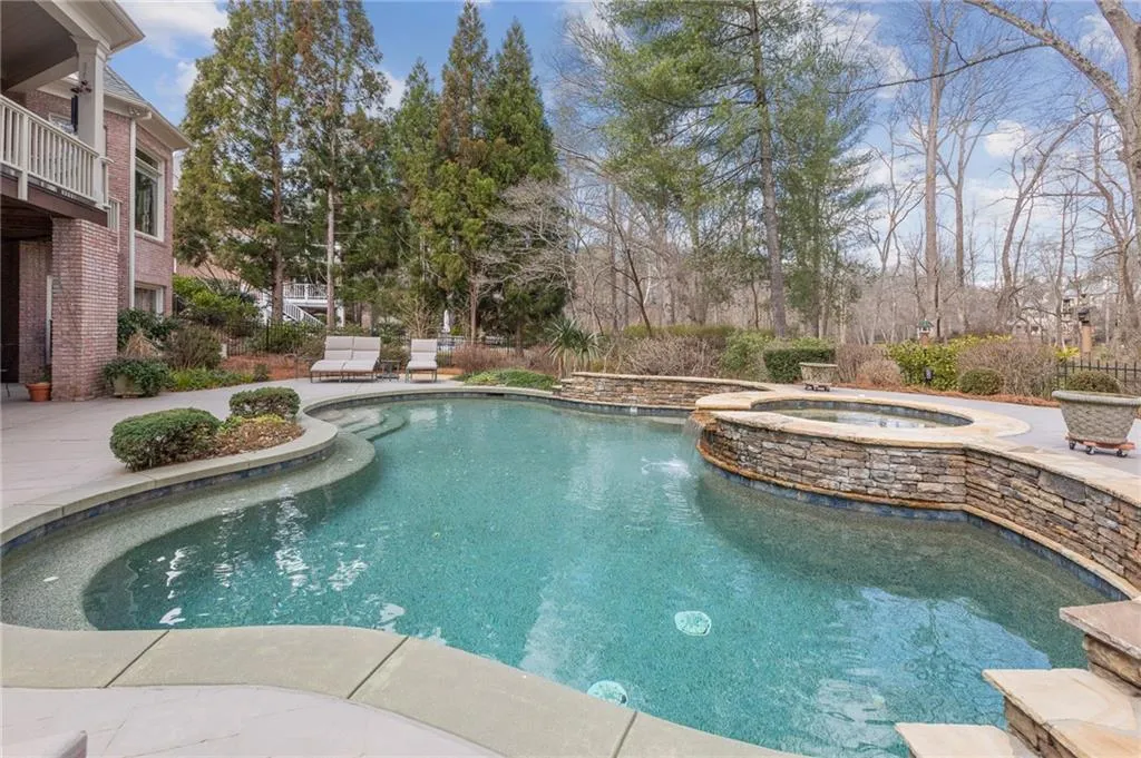 374 Caruso Court, Sandy Springs, Georgia 30350, 5 Bedrooms Bedrooms, ,6 BathroomsBathrooms,Residential,Sold,374 Caruso Court,6684749