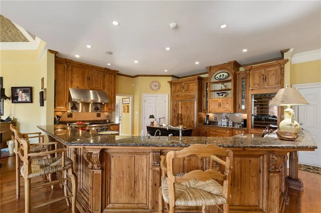 374 Caruso Court, Sandy Springs, Georgia 30350, 5 Bedrooms Bedrooms, ,6 BathroomsBathrooms,Residential,Sold,374 Caruso Court,6684749