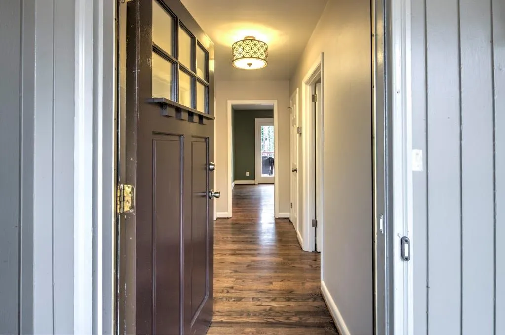 1309 Brookshire Lane Ne, Brookhaven, Georgia 30319, 5 Bedrooms Bedrooms, ,3 BathroomsBathrooms,Residential,Sold,1309 Brookshire Lane Ne,5793452
