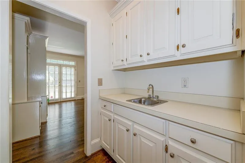 7435 Stoneykirk Close, Sandy Springs, Georgia 30350, 4 Bedrooms Bedrooms, ,3 BathroomsBathrooms,Residential,Sold,7435 Stoneykirk Close,6098929