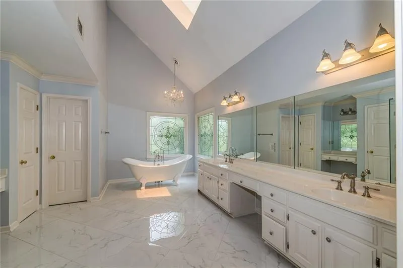 7435 Stoneykirk Close, Sandy Springs, Georgia 30350, 4 Bedrooms Bedrooms, ,3 BathroomsBathrooms,Residential,Sold,7435 Stoneykirk Close,6098929