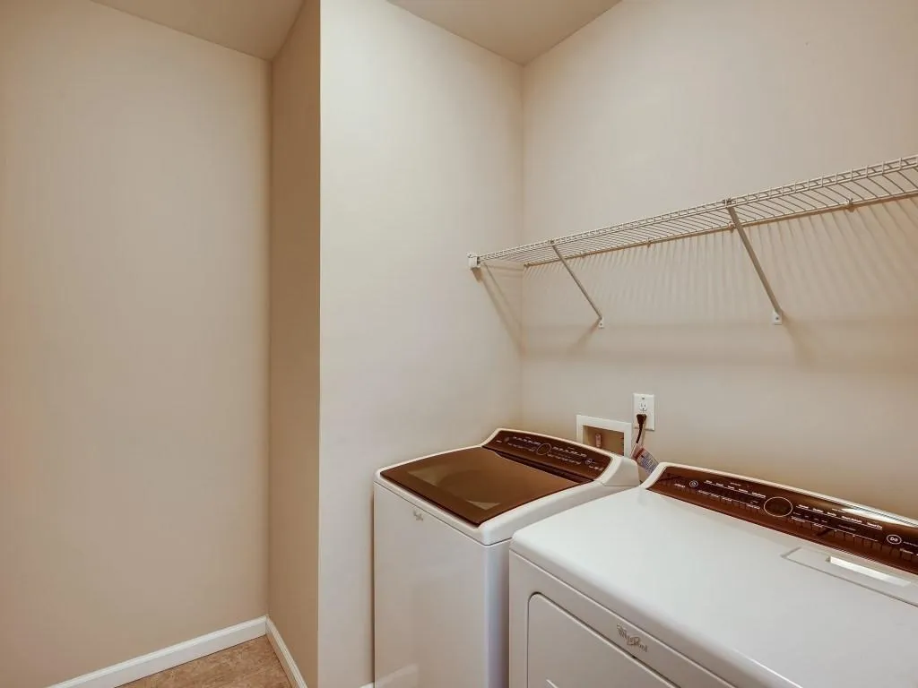 992 Bergeron Place, Sandy Springs, Georgia 30338, 3 Bedrooms Bedrooms, ,3 BathroomsBathrooms,Residential,Sold,992 Bergeron Place,6825801