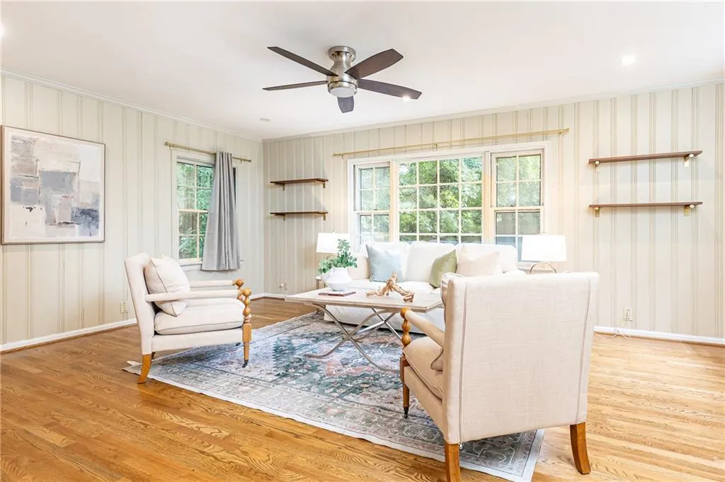 224 Peachtree Way Ne, Atlanta, Georgia 30305, 3 Bedrooms Bedrooms, ,3 BathroomsBathrooms,Residential,For Sale,224 Peachtree Way Ne,7629334