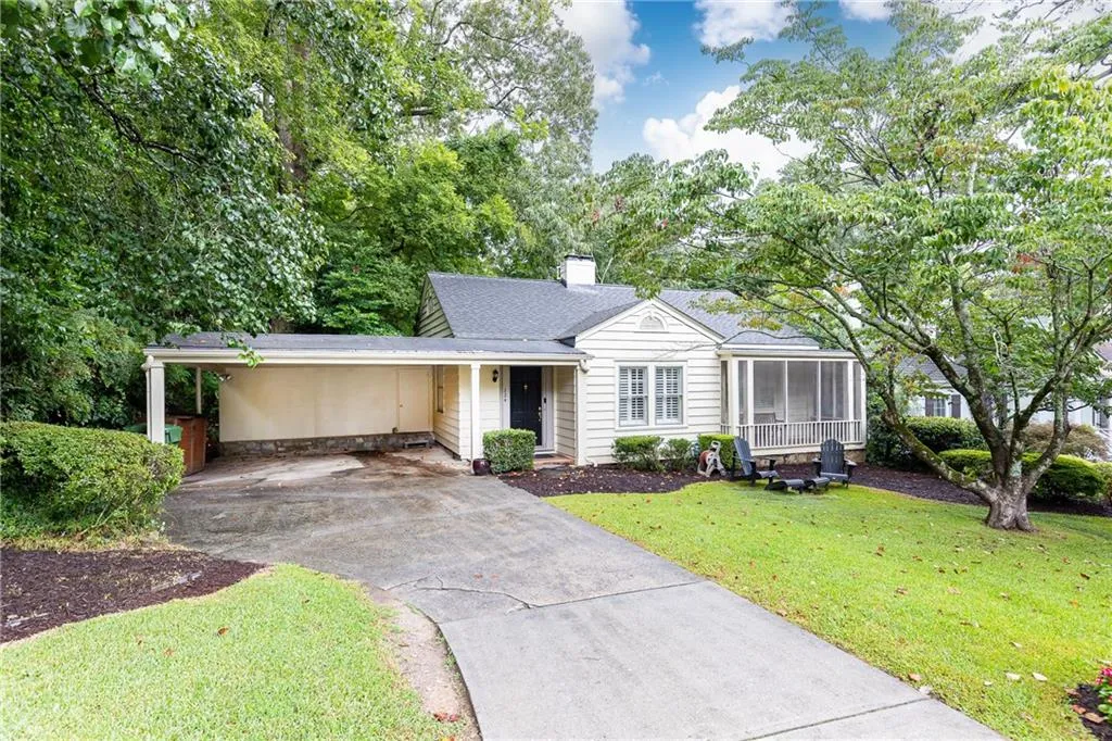 224 Peachtree Way Ne, Atlanta, Georgia 30305, 3 Bedrooms Bedrooms, ,3 BathroomsBathrooms,Residential,For Sale,224 Peachtree Way Ne,7629334