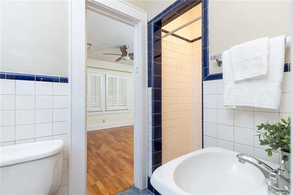 224 Peachtree Way Ne, Atlanta, Georgia 30305, 3 Bedrooms Bedrooms, ,3 BathroomsBathrooms,Residential,For Sale,224 Peachtree Way Ne,7629334