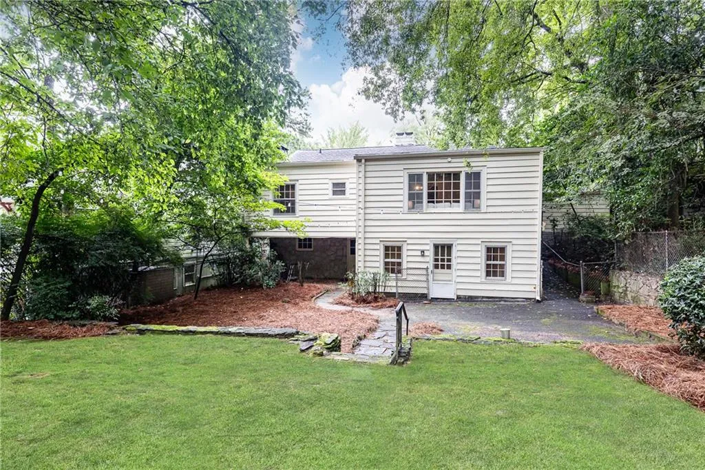 224 Peachtree Way Ne, Atlanta, Georgia 30305, 3 Bedrooms Bedrooms, ,3 BathroomsBathrooms,Residential,For Sale,224 Peachtree Way Ne,7629334