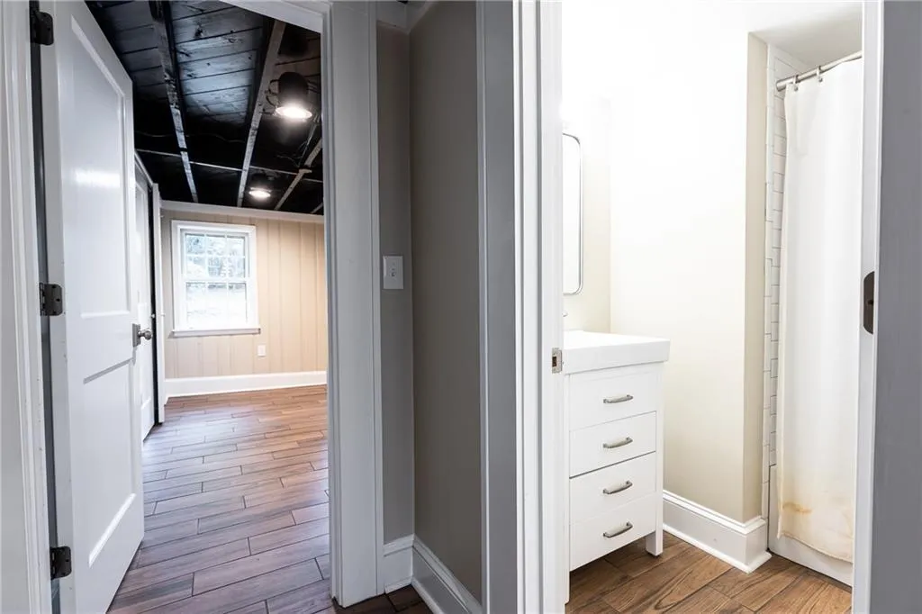 224 Peachtree Way Ne, Atlanta, Georgia 30305, 3 Bedrooms Bedrooms, ,3 BathroomsBathrooms,Residential,For Sale,224 Peachtree Way Ne,7629334