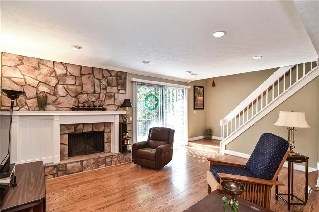 506 Sutters Point, Atlanta, Georgia 30328, 3 Bedrooms Bedrooms, ,2 BathroomsBathrooms,Residential,Sold,506 Sutters Point,5908097